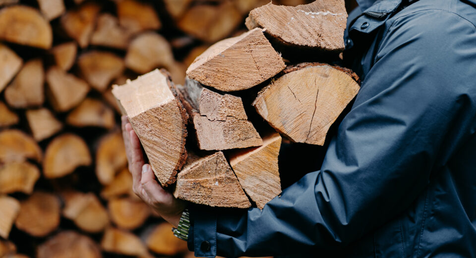 Küttepuud I Küttepuude müük I Küttepuude tellimine I Kuivad küttepuud I Harjupuu.ee